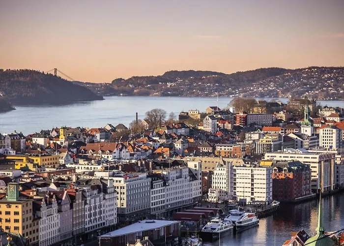 Bergens Nr1 Smau I Enkel Innsjekk I Sjoutsikt *