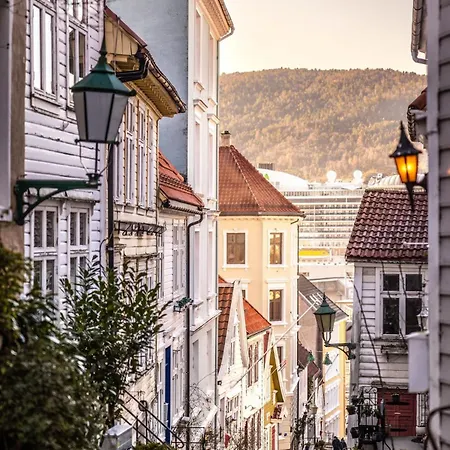 Bergens Nr1 Smau I Enkel Innsjekk I Sjoutsikt Lägenhet