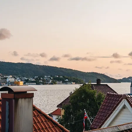 Apartment Bergens Nr1 Smau I Enkel Innsjekk I Sjoutsikt Bergen
